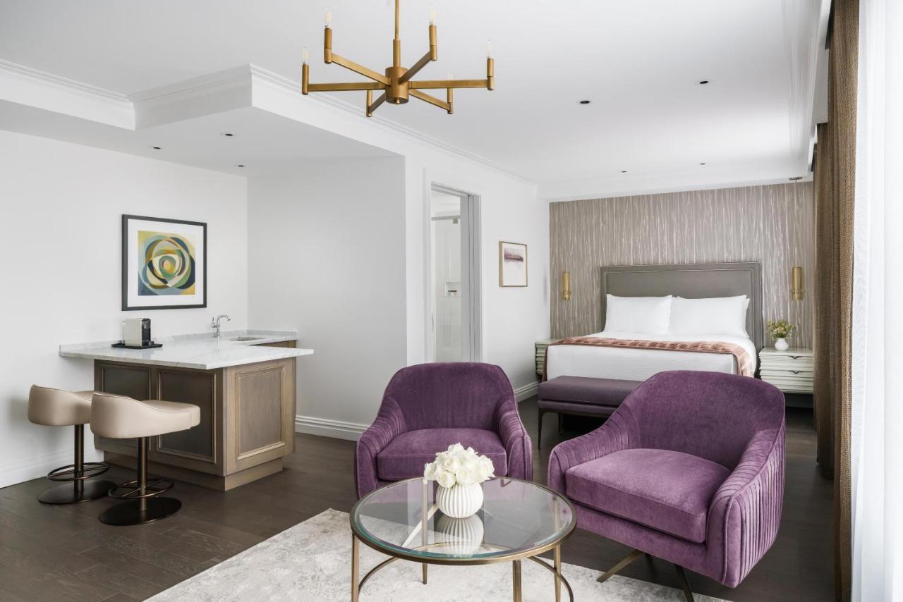 Junior Queen Suite