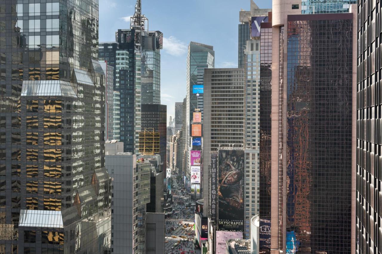 Social Premier Times Square King Ball Drop View